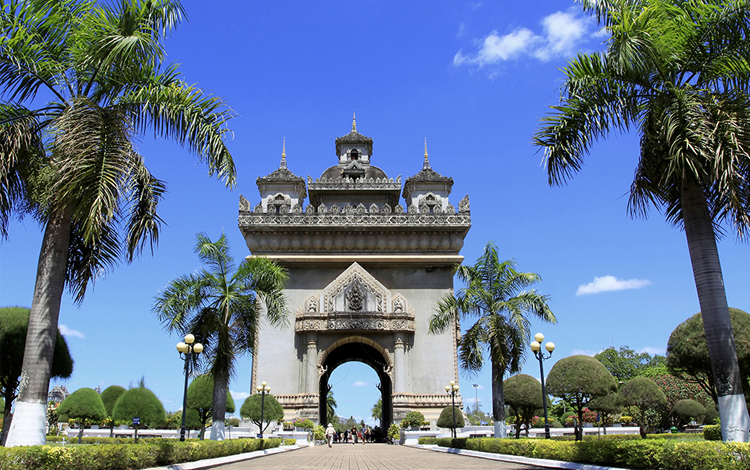 - Laos Vientiane Patuxai 1 - ສປປ ລາວ ຖືກຈັດເປັນ 1 ໃນ 25 ປະເທດ ທີ່ມີແຫລ່ງທ່ອງທ່ຽວໜ້າທ່ຽວຊົມ ປີ 2023