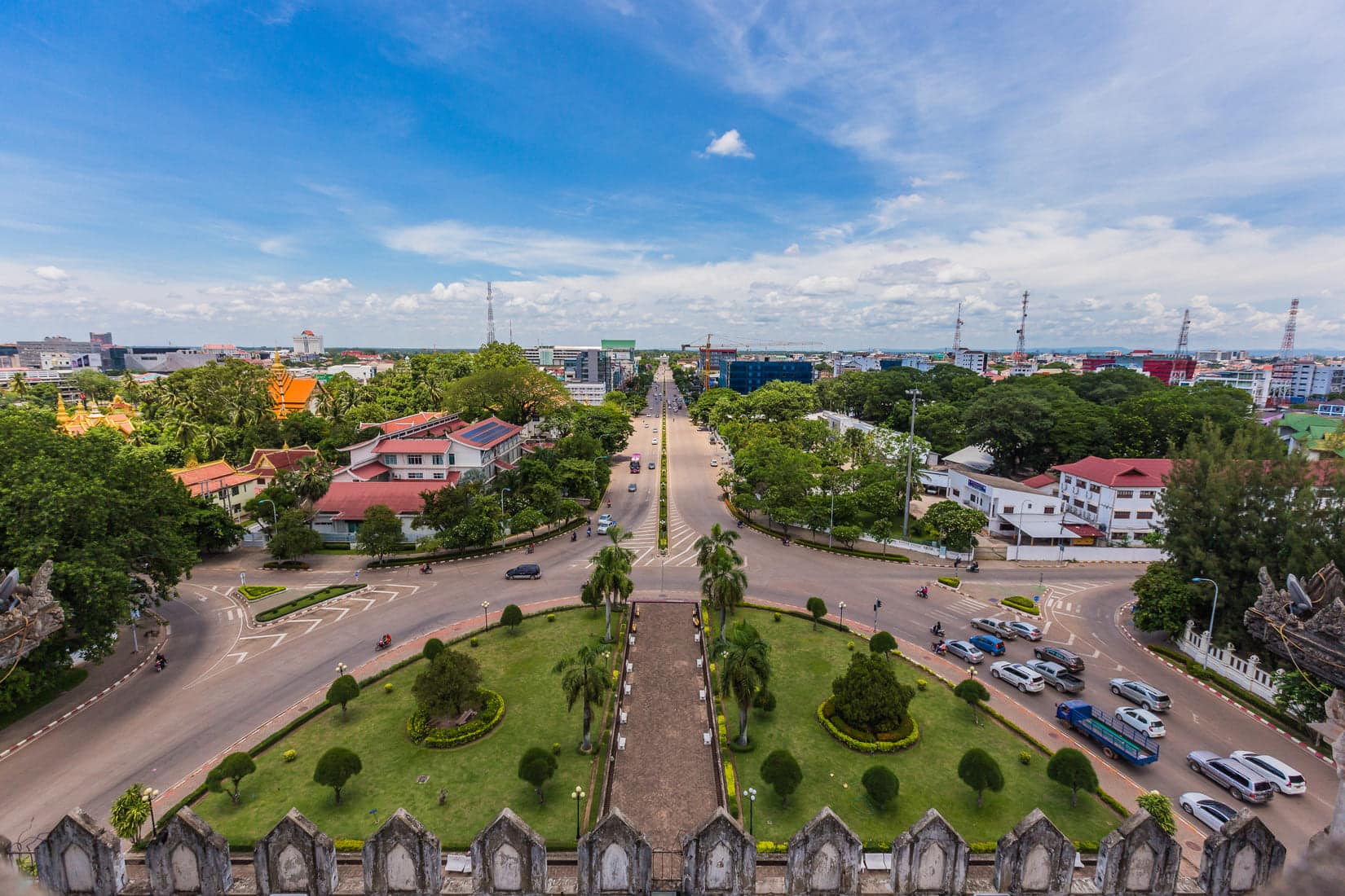 - guide voyage vientiane 1 - ນໍ້າໃສໄຟສະຫວ່າງທາງດີ ເປັນບໍ່ເກີດຂອງຄວາມຈະເລີນ