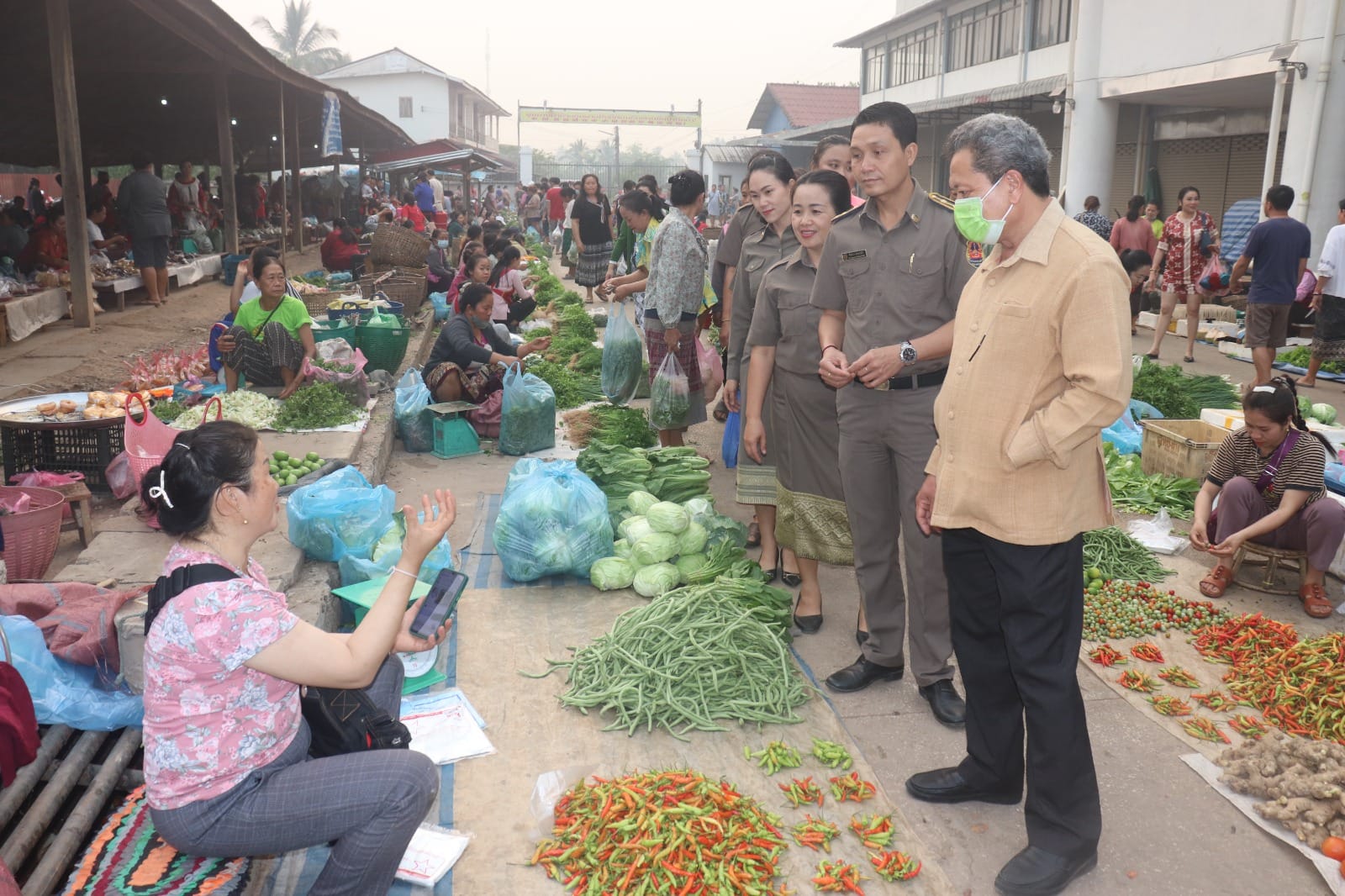 ພະແນກອຸດສະຫະກຳ ແລະ ການຄ້າ ເມືອງໄຊຍະບູລີ ລົງກວດກາການຊື້-ຂາຍສິນຄ້າພາຍໃນຕະຫລາດ  ໄລຍະບຸນປີໃໝ່ລາວ - 336529054 1308262953085071 5849181438995294421 n - ພະແນກອຸດສະຫະກຳ ແລະ ການຄ້າ ເມືອງໄຊຍະບູລີ ລົງກວດກາການຊື້-ຂາຍສິນຄ້າພາຍໃນຕະຫລາດ  ໄລຍະບຸນປີໃໝ່ລາວ